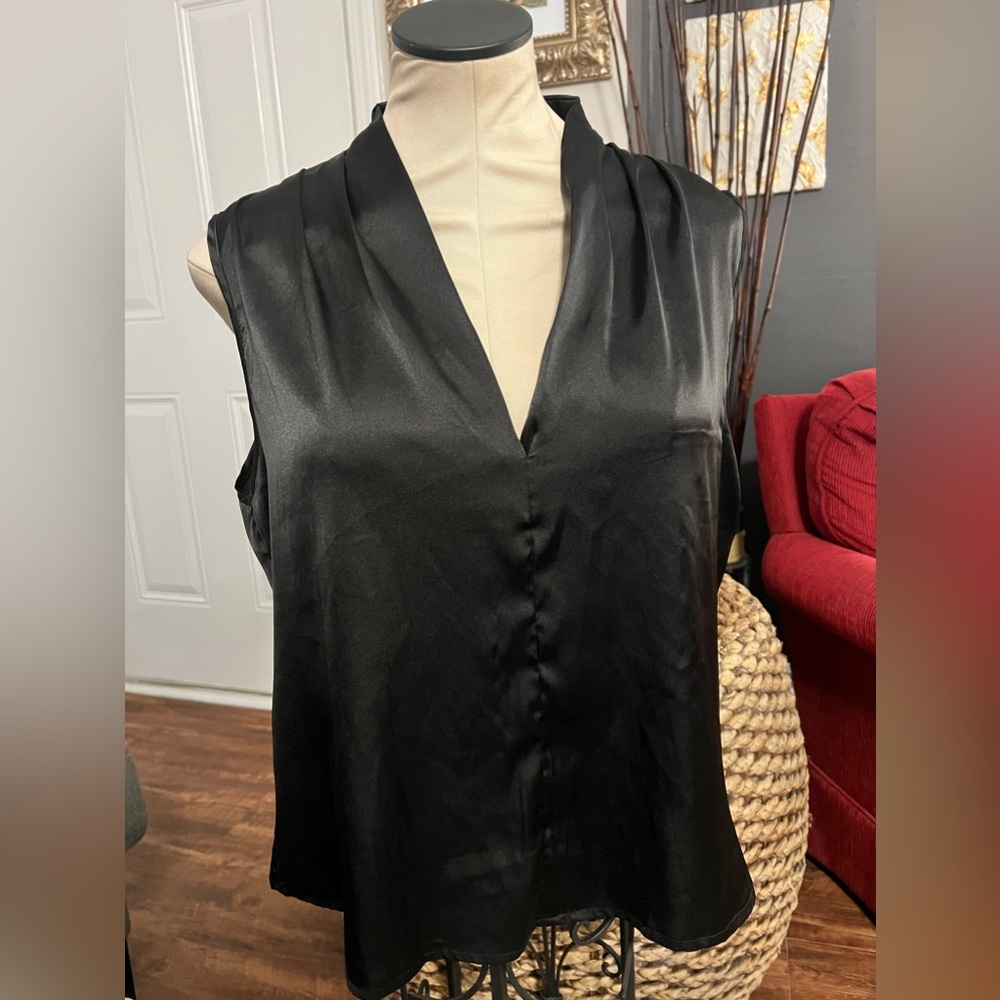 Women’s SHEIN Sleeveless Blouse, size L